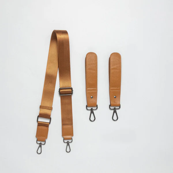 Go Nappy Clutch | Tan