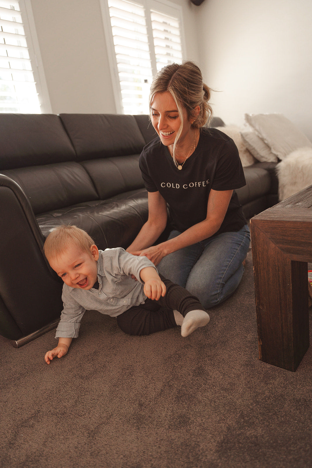 LOOSE TEE | White Font